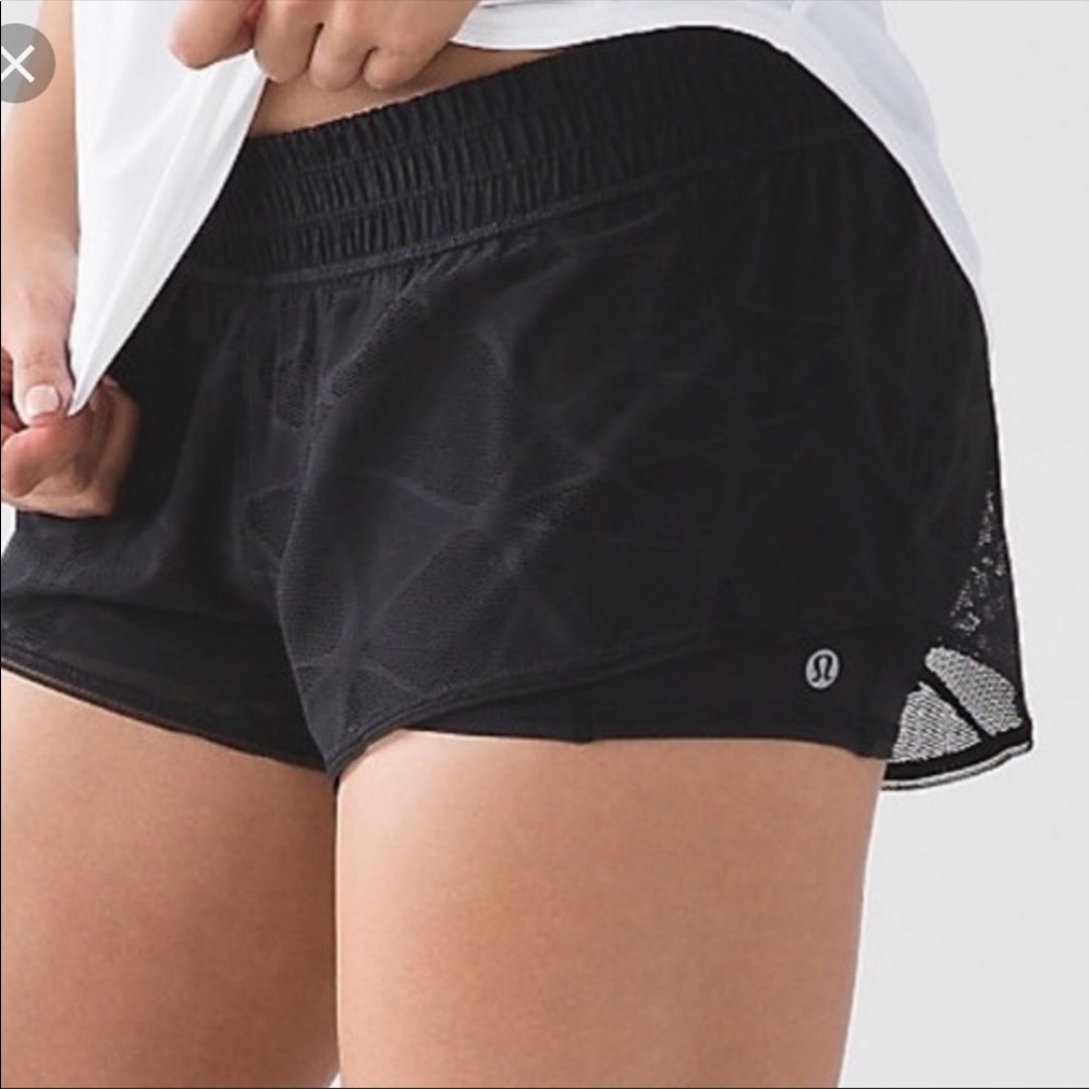 ✨Lululemon Butterfly print shorts✨